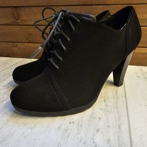 Whitemt. Black swade heels